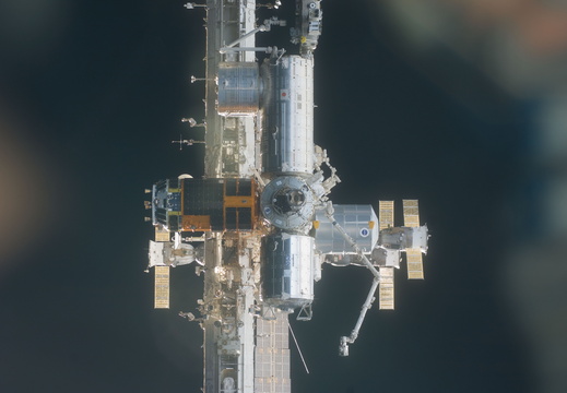 STS133-E-10561