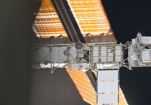 STS133-E-06421