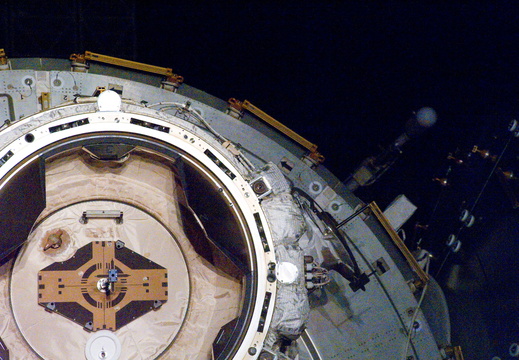STS133-E-06692