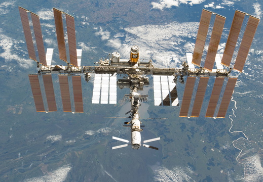 STS133-E-10448