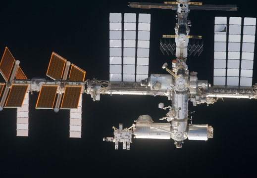 STS133-E-06373