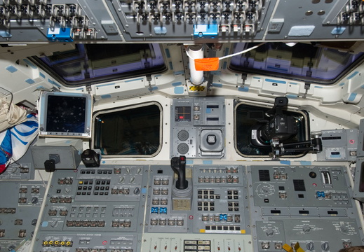 STS133-E-13272