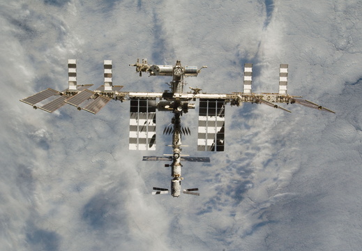 STS133-E-10401