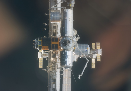 STS133-E-10558