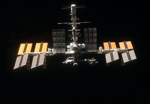 STS133-E-11252
