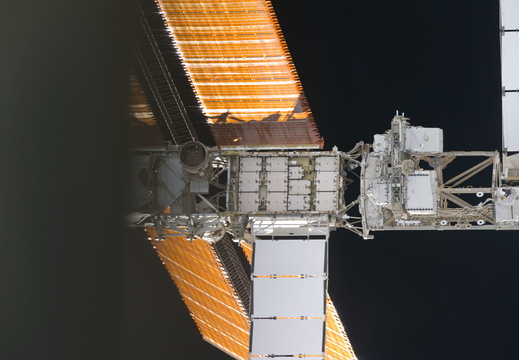 STS133-E-06419