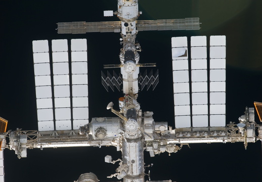STS133-E-06392