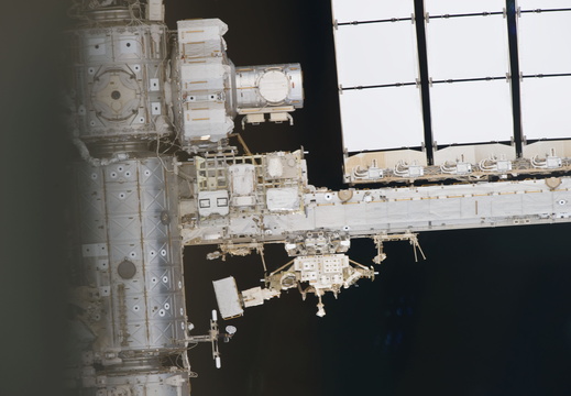 STS133-E-06405