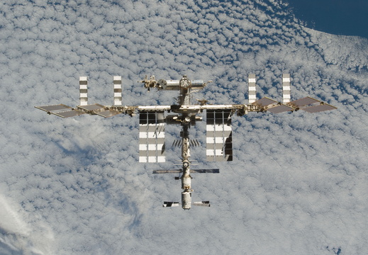STS133-E-10406