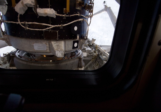 STS133-E-06723