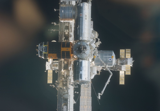 STS133-E-10556