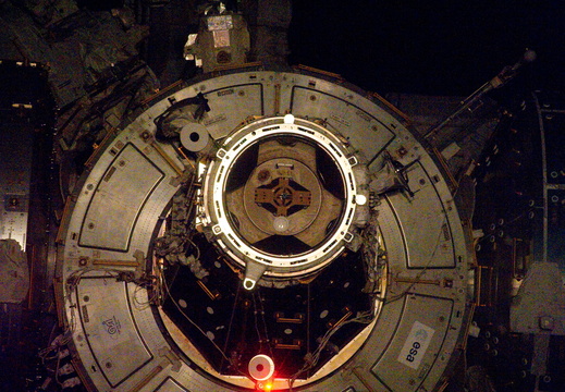 STS133-E-06685