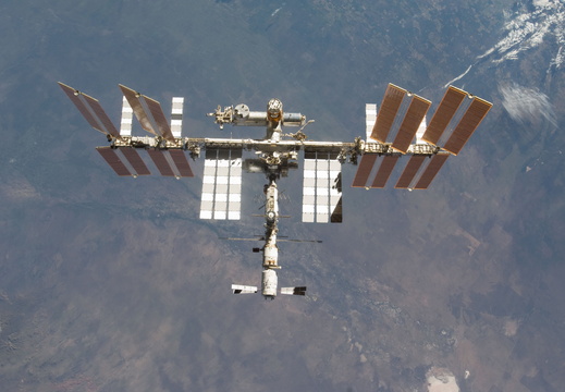STS133-E-10423