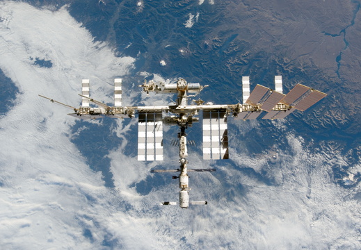 STS133-E-10413