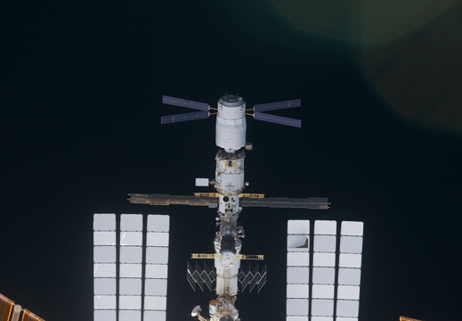 STS133-E-06376