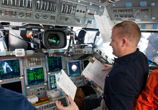 STS133-E-06813