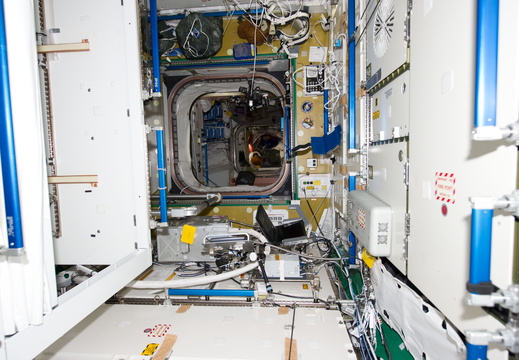 STS133-E-06557
