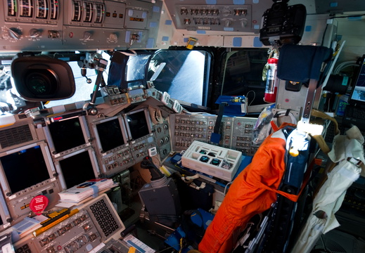 STS133-E-06153