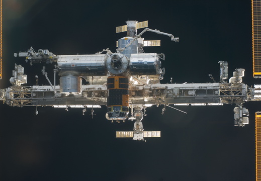 STS133-E-10566