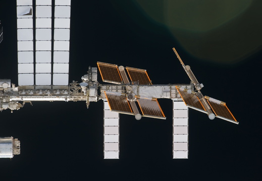 STS133-E-06391