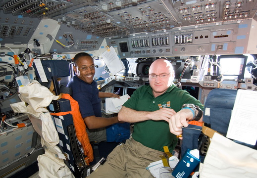 STS133-E-06741