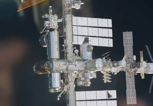 STS133-E-11101