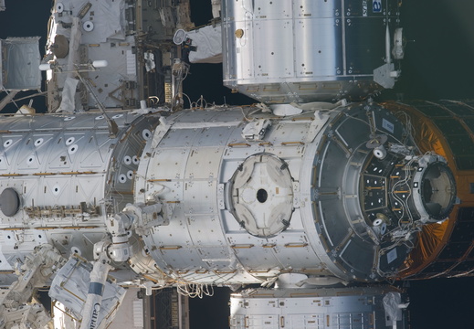 STS133-E-06465