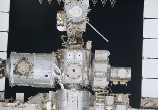 STS133-E-06429