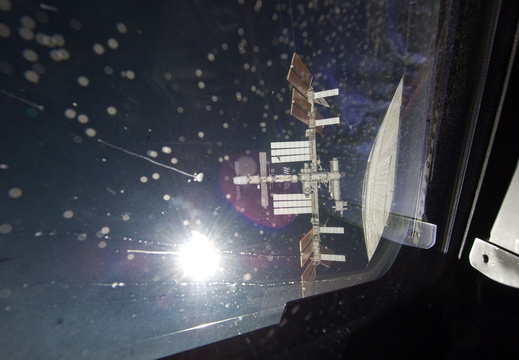 STS133-E-06884