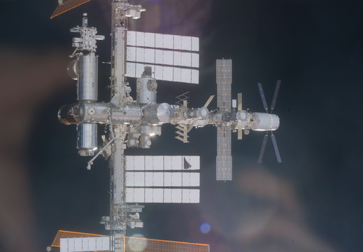 STS133-E-11093