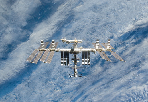 STS133-E-10389