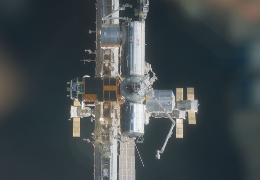 STS133-E-10559