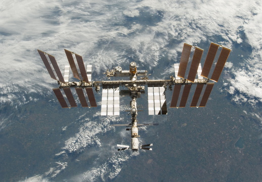 STS133-E-10431