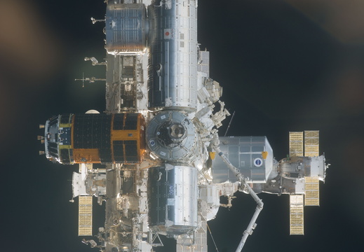 STS133-E-10553