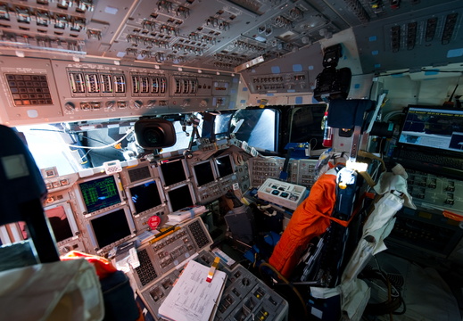 STS133-E-06151