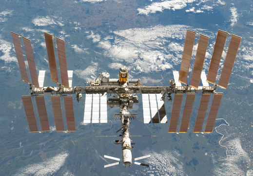 STS133-E-10446