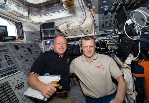 STS133-E-07923