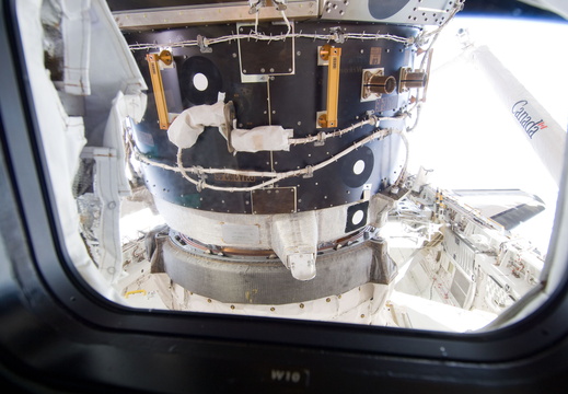 STS133-E-06727