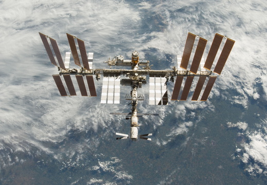 STS133-E-10432