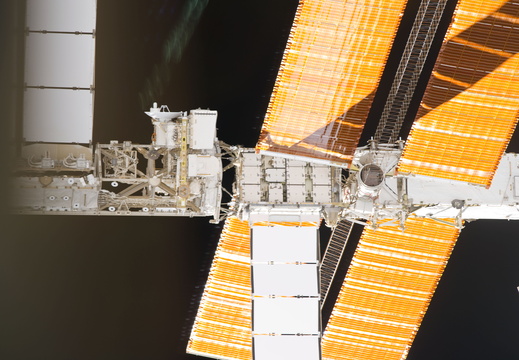 STS133-E-06399
