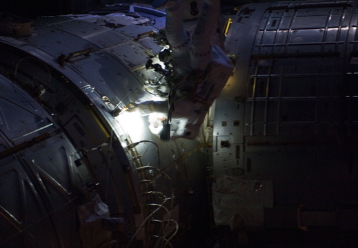 STS132-E-08898