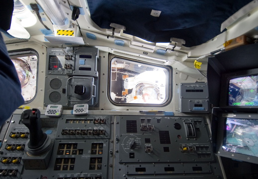 STS132-E-09363