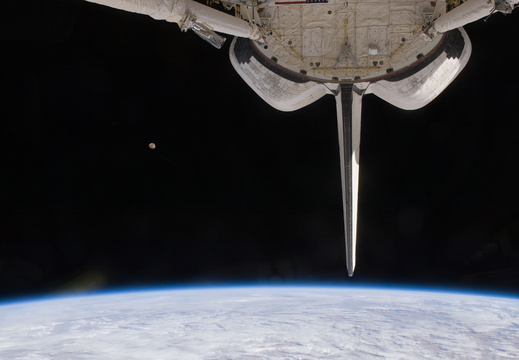 STS132-E-11633