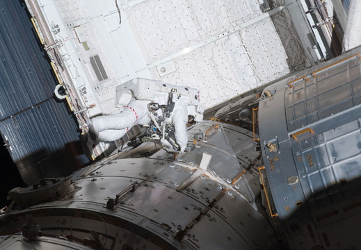 STS132-E-08906