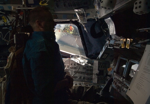 STS132-E-09203