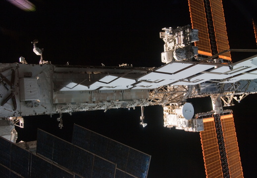 STS132-E-08736