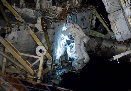 STS132-E-09292