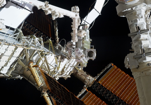 STS132-E-09252