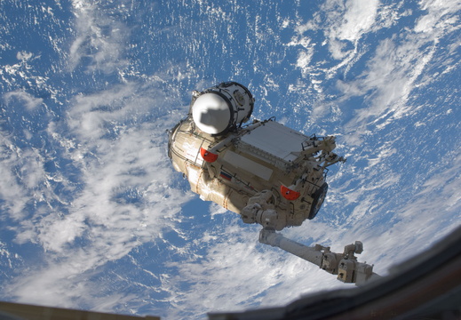 STS132-E-08114