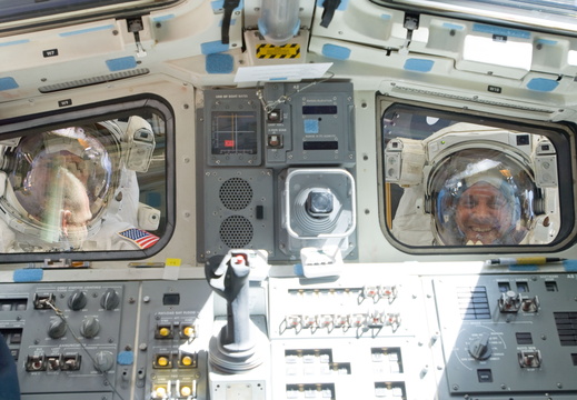 STS132-E-08912